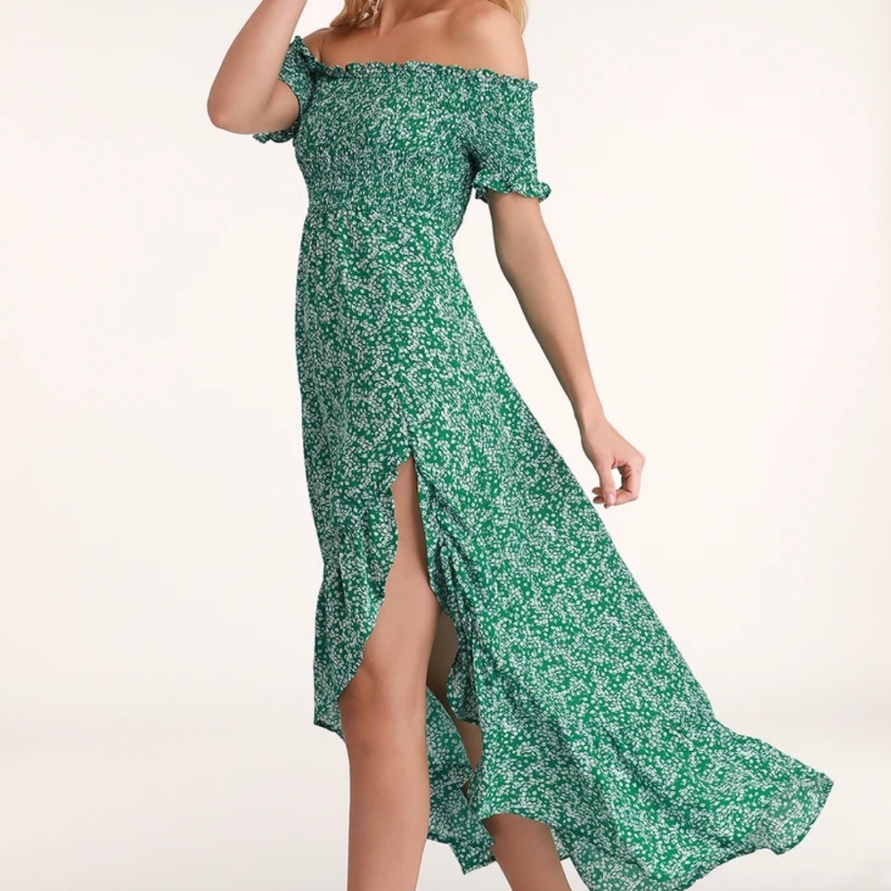 Lulu’s Fleur-tation Green Floral Print Off-the-Shoulder Midi Dress